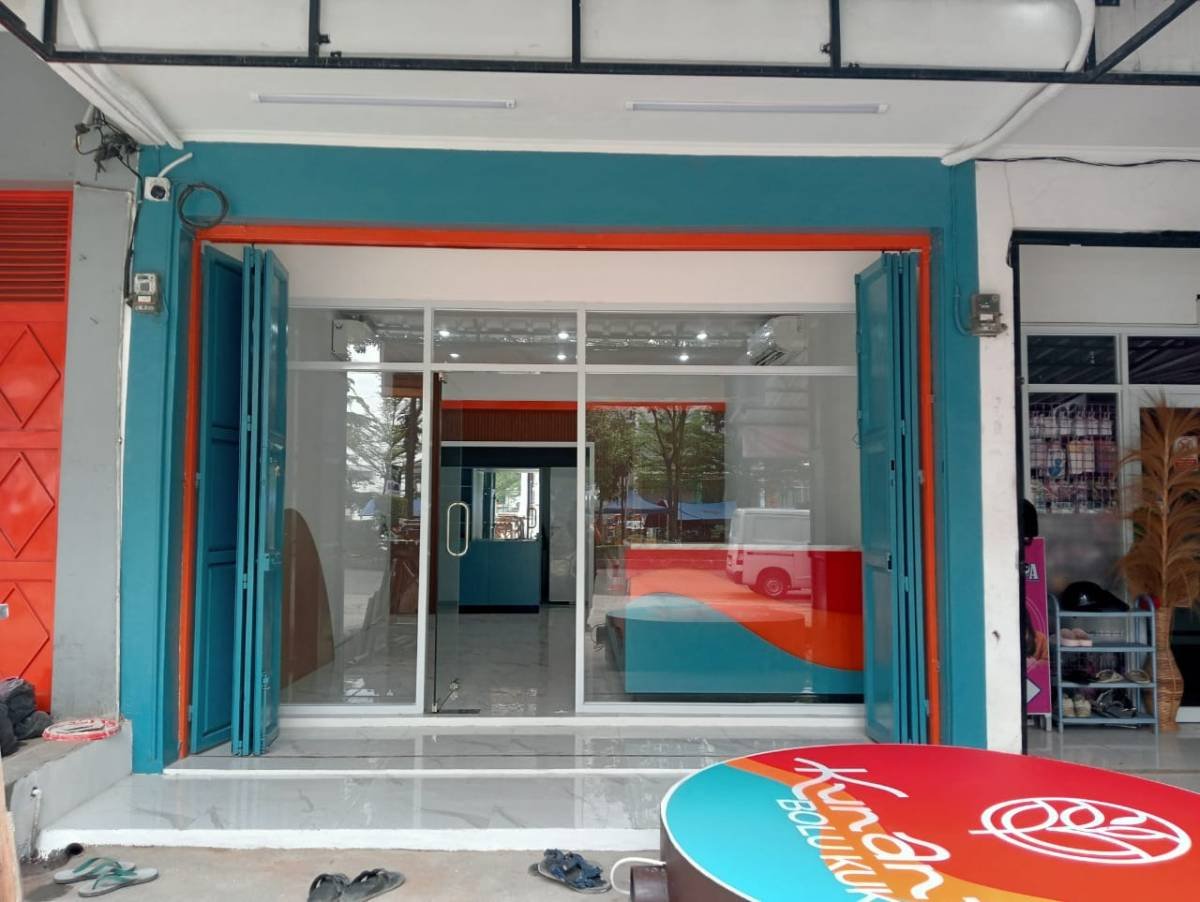 Renovasi Interioe Toko Kue Kinanti